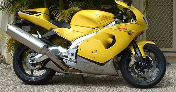 Aprilia RSV Mille 1000 R ME Bj.99 - Couvercle de la pompe à eau