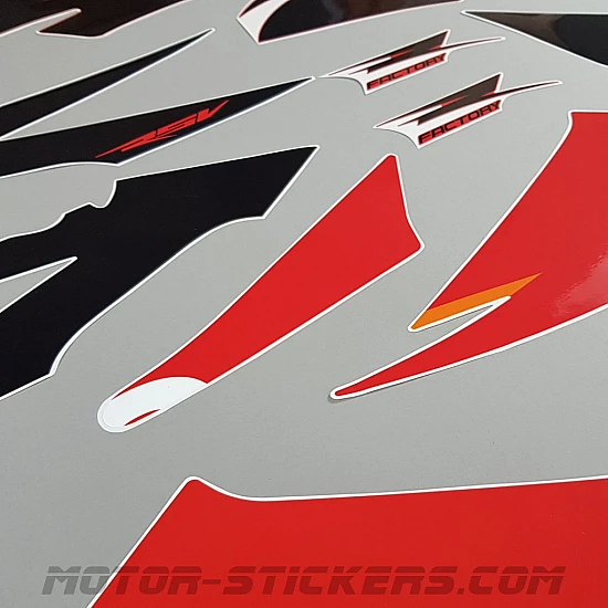 Aprilia RSV 1000R 2005